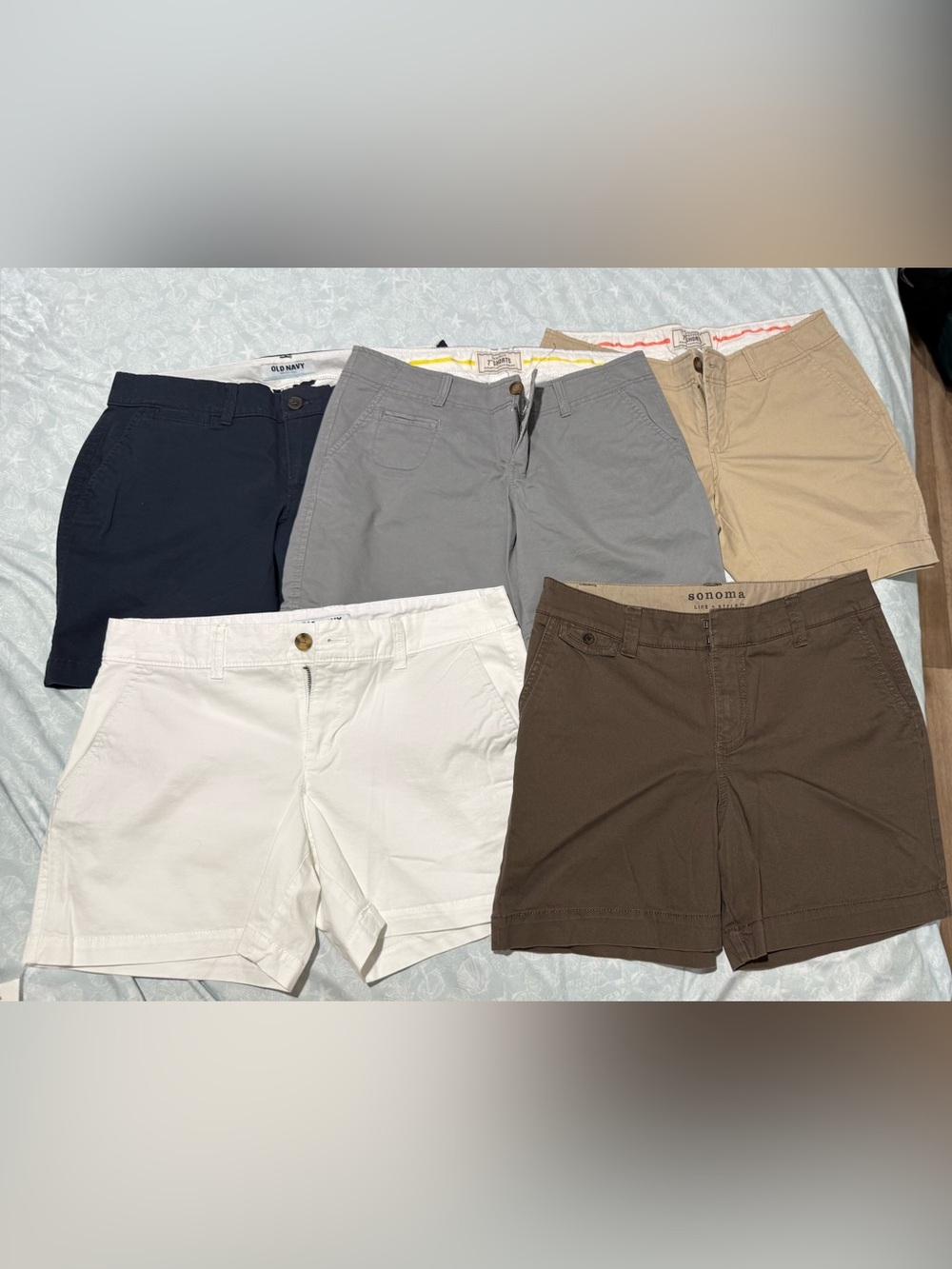 Set of 4 Old Navy Shorts & 1 Sonoma